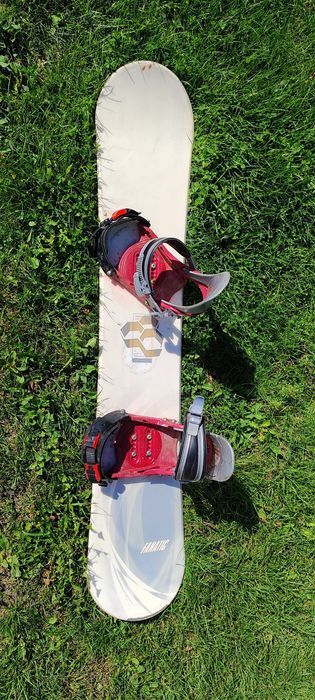 Deska snowboardowa Fanatic 137cm w cenie z wiązaniami