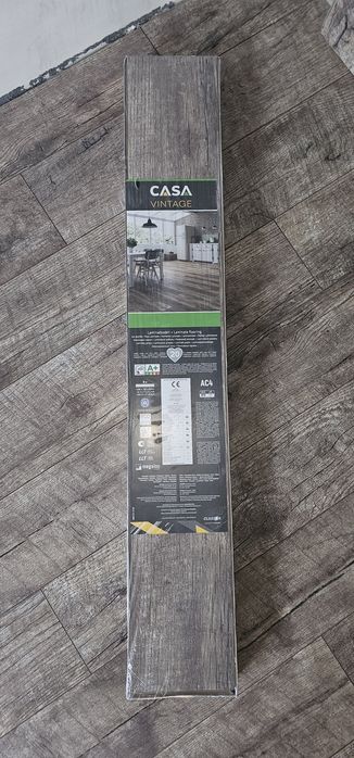 Ламінат. CASA. VINTAGE. 1 упаковка ціла, 1 половина