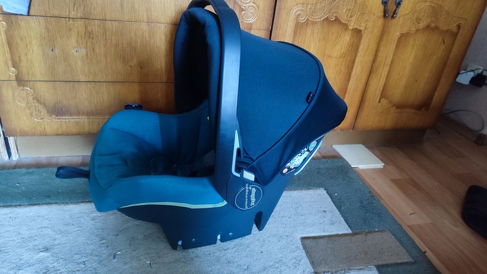 Продам автокресло от 0 до 13 кг