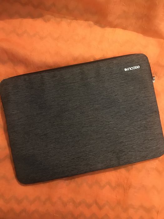 Чохол-папка Incase для ноутбуків 15" /16" . Новий стан.