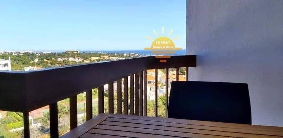 110639/AL T1 em Albufeira para férias com piscina e varandas vista mar