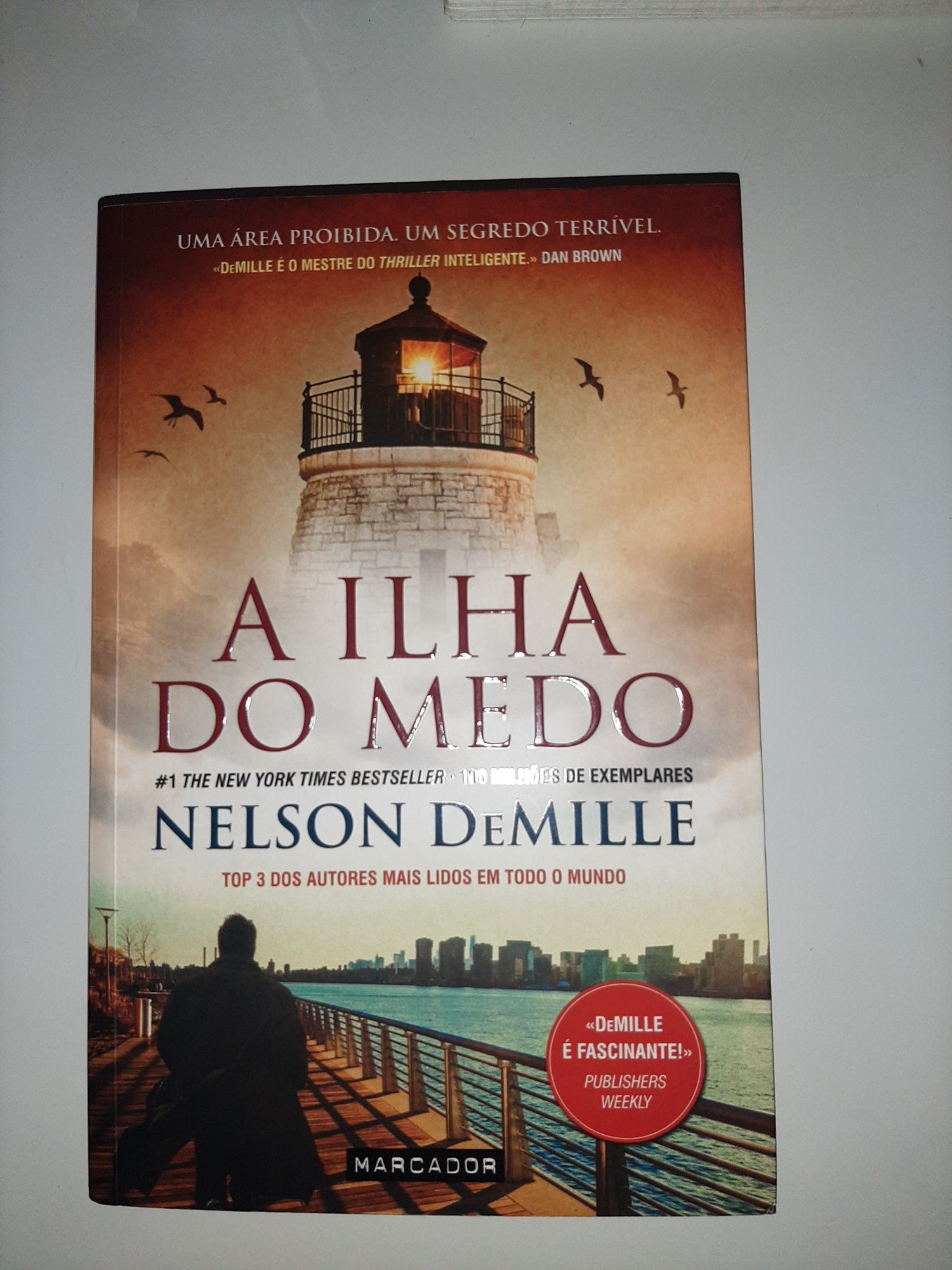 LIVRO "A ilha do medo" de Nelson DeMille