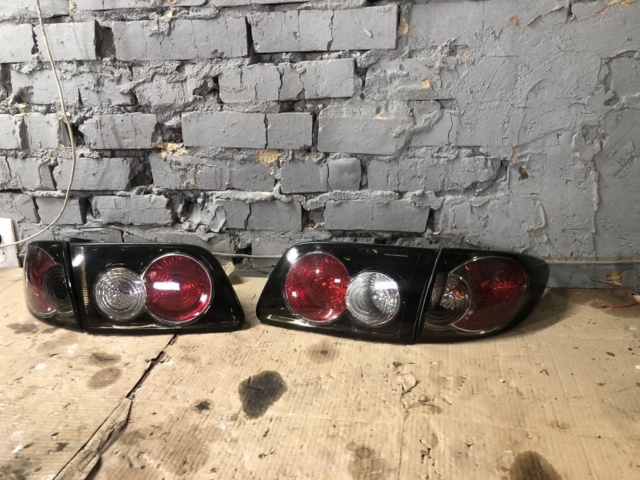 Стопи Ліхтарі задні Фонарь Mazda 6 GG універсал динамічні рестайл