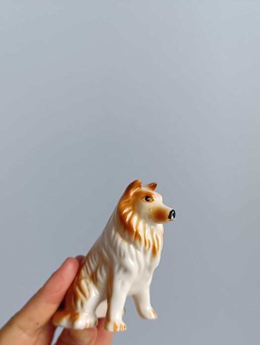 Figura de Cão em Porcelana