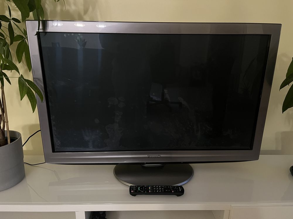 Vendo tv panasonic viera 42 polegadas com leds