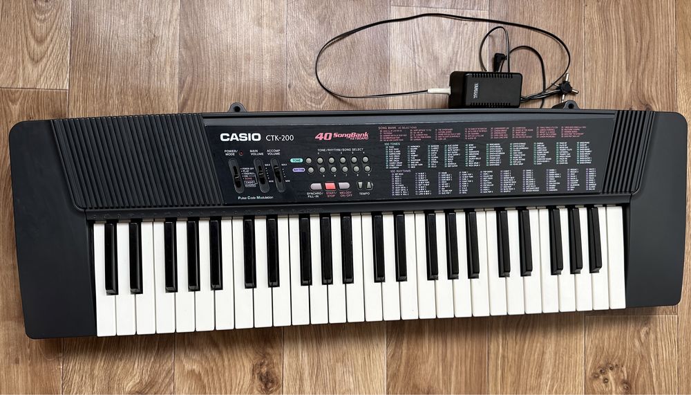Синтезатор Casio СТК-200