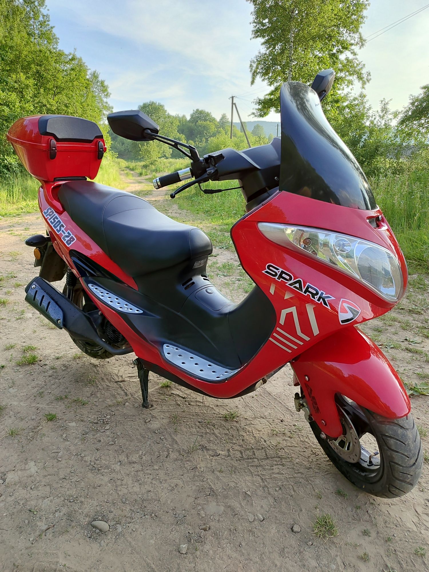 Скутер Spark SP150S-28