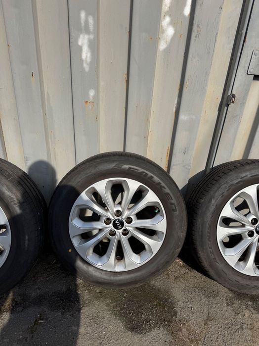 R18 Sorento Santa Fe Kia Hyundai 235 60 R18