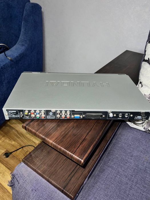 Продам DVD плеер