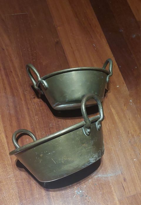 Dois TACHOS de LATÃO ANTIGOS