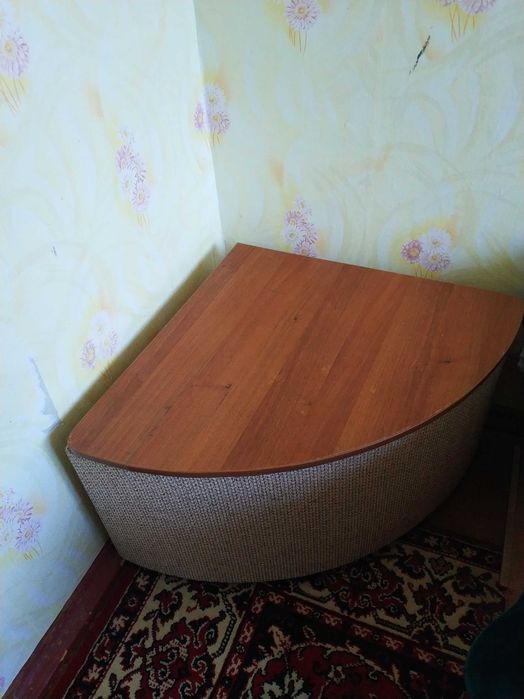 куточок м'який на колесах