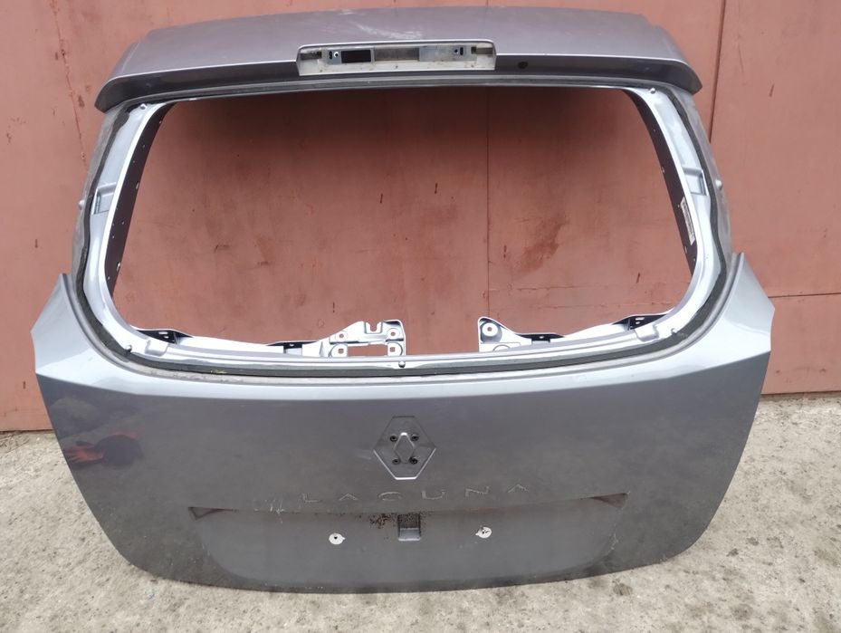 Продається кришка багажника до RENO LAGUNA з 2007-2013 року