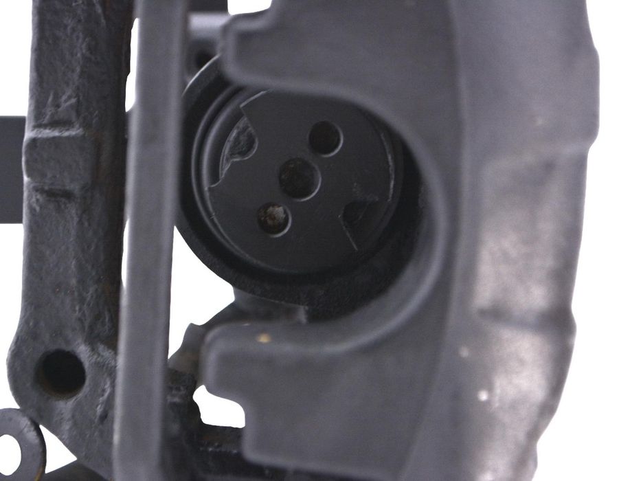 Суппорт задній правий TOYOTA AVENSIS T27 2012-2015 47830-05030