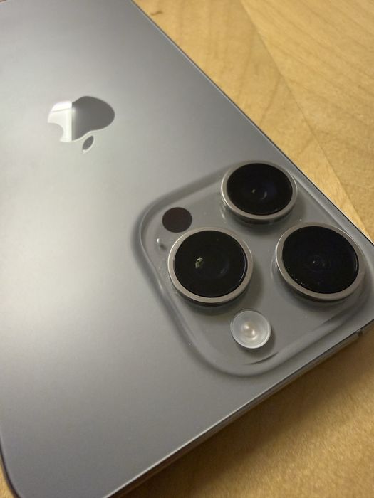 iPhone 15 Pro Max 256GB – Natural Titanium – Como novo!