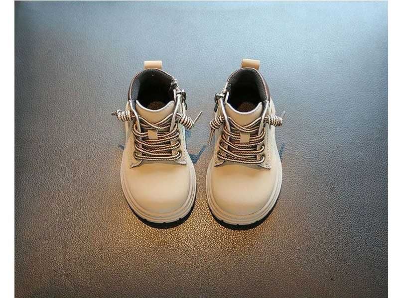 Торг. Нові дитячі утеплені черевики на шнурівці і блискавці 23 розмір