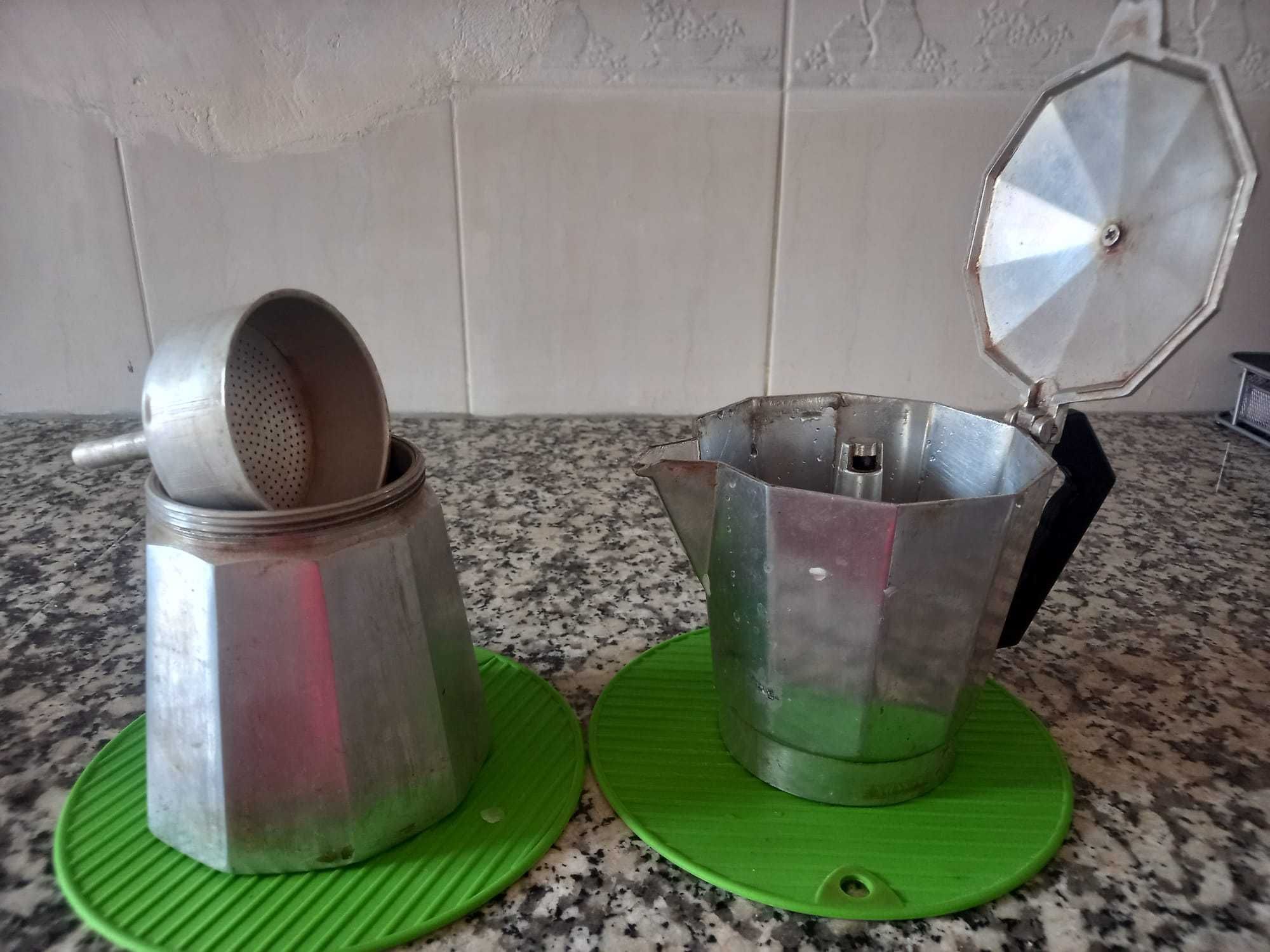 Cafeteiras antigas