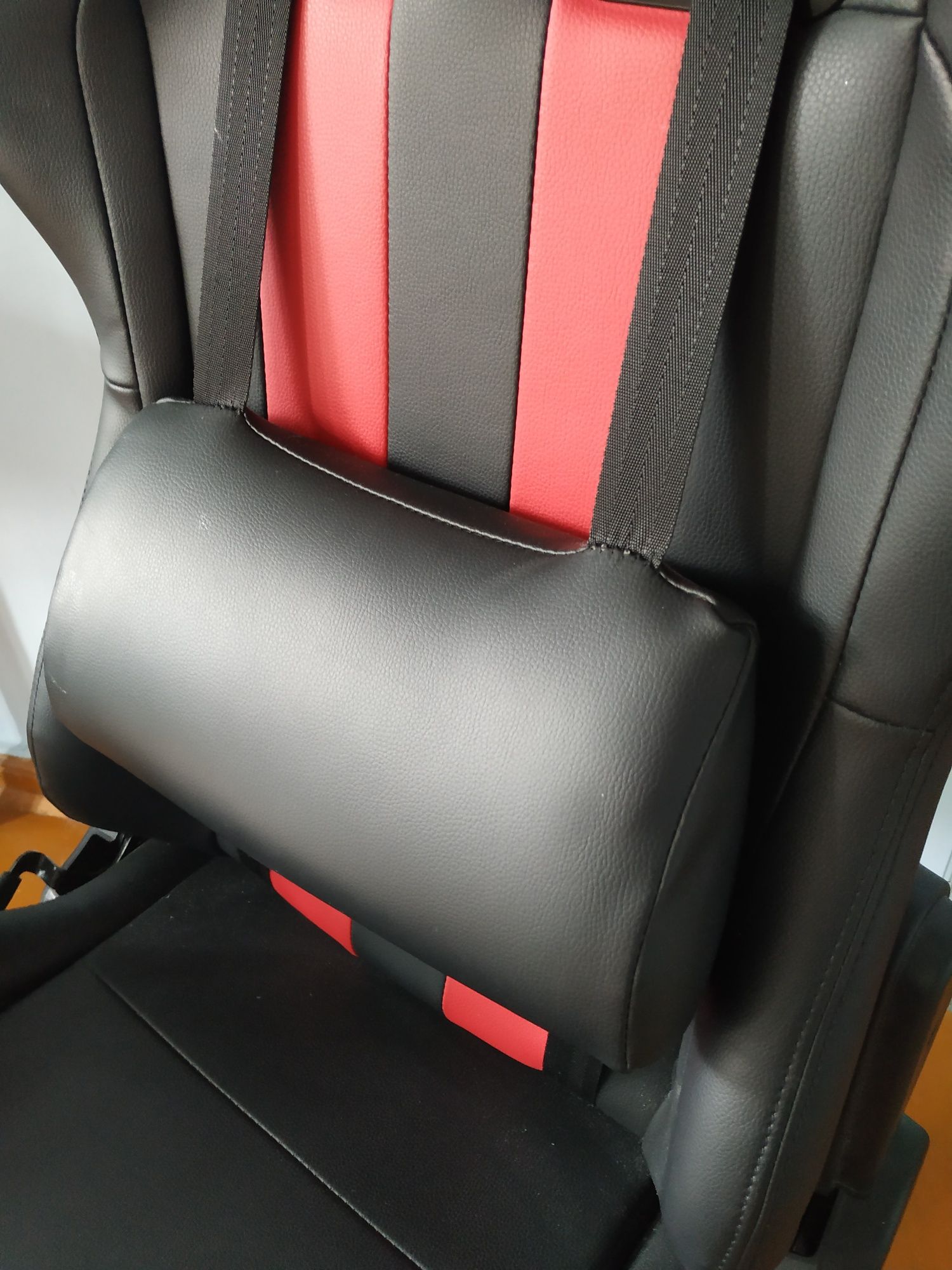 Fotel obrotowy Speedlink gaming chair na kółkach