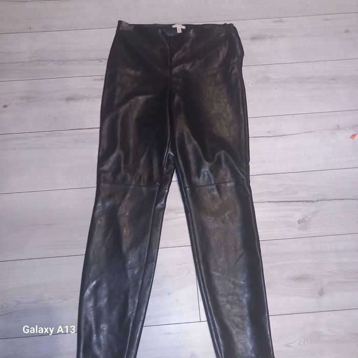 Sprzedam  płaszczyk I spodnie