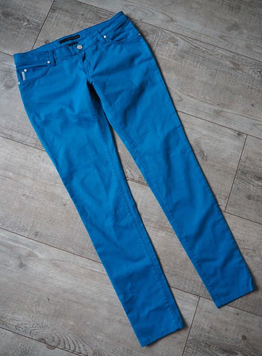 Calvin Klein_low rise_jeansy niebieskie_rozmiar 32