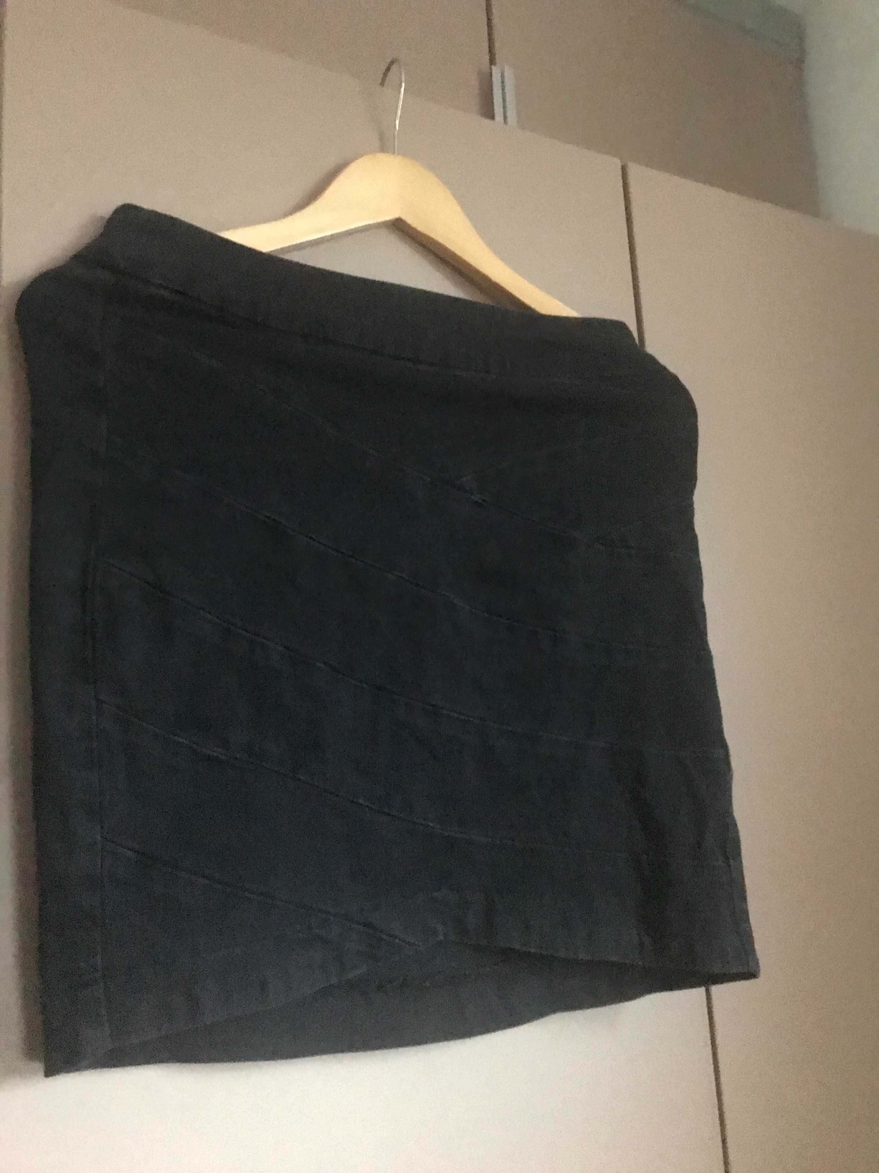 Czarna spódnica mini KappAhl 36