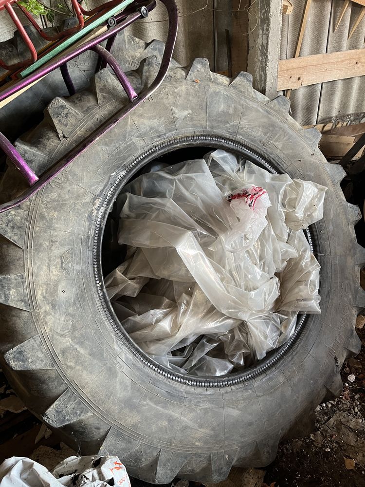 Продам колесо вид трактора