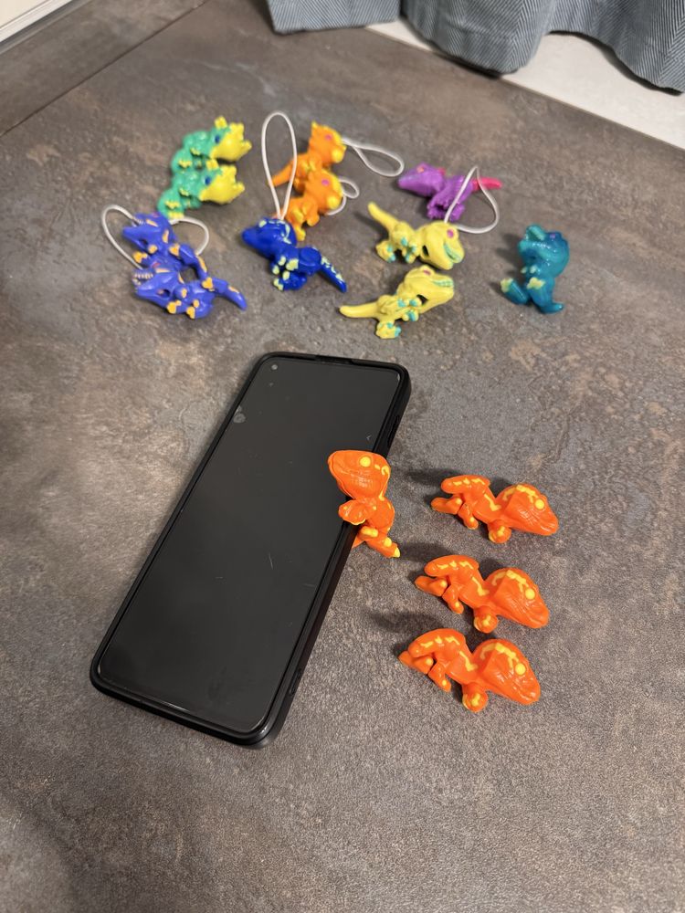 Dinozaur VQ302 Plateosaurus figurka Jurassic World Kinder Joy zabawka