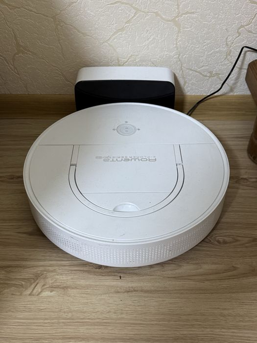 Rowenta X-Plorer Serie 120 AI — робот-пылесос с базой