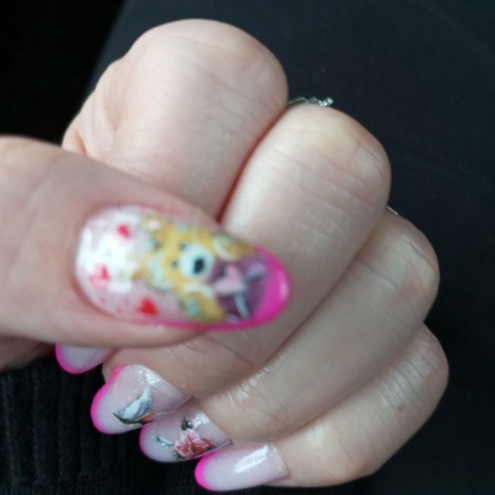 Manicure hybrydowy