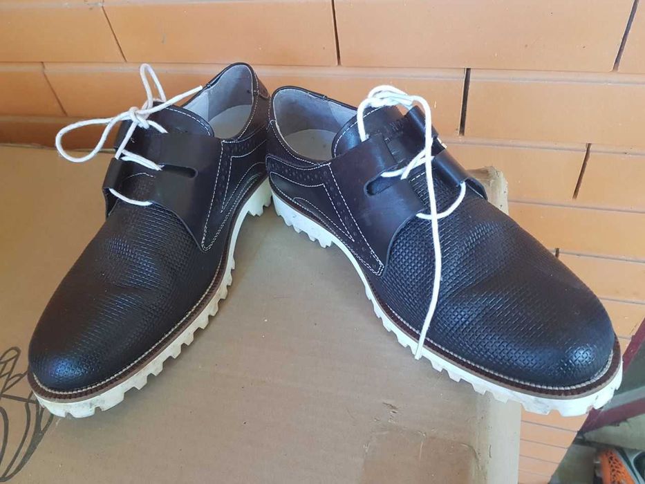 Sapatos USHINDI noir tamanho 42