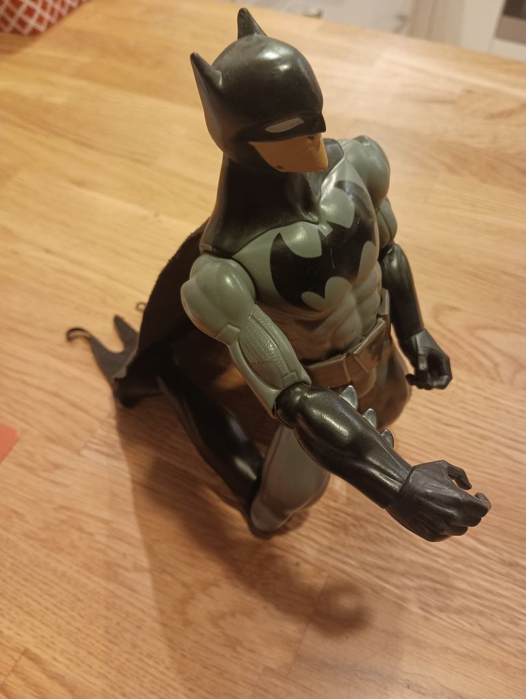 Batman i kapitan Ameryka, duE figurki Marvel