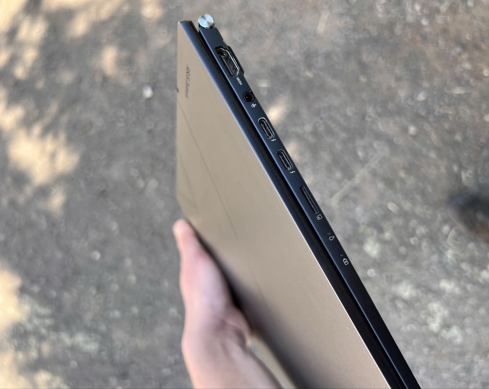 Ноутбук Asus 14 Oled 2K 90hz,I5 12th,8LDDR5