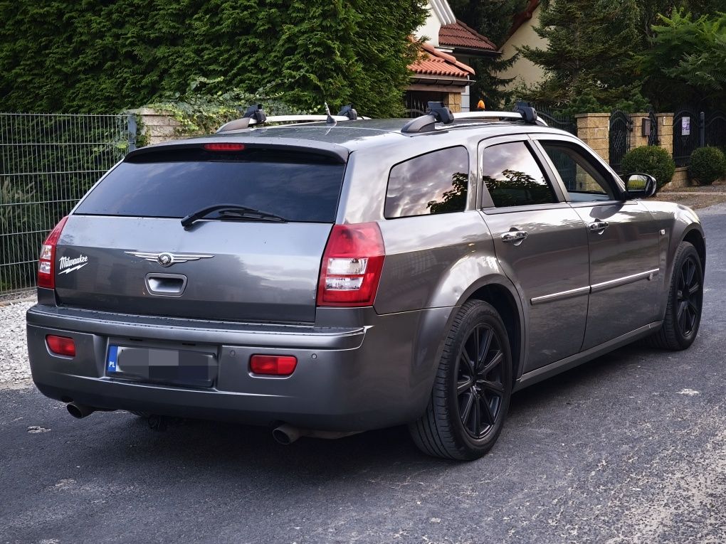 Chrysler 300C 3.0 crd po lifcie, najbogatsza wersja, stan bdb.