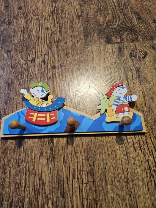 Wieszak do dziecięcego pokoju