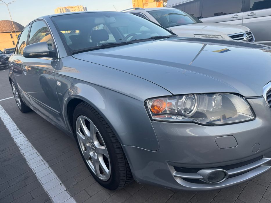 Продам машину Audi A4 2005