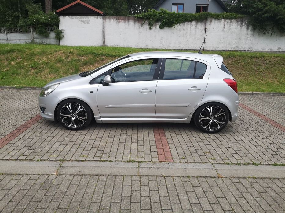 Opel Corsa 1.6 Turbo GSi 150km