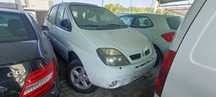 Veiculo Todo o Terreno 4X4 familiar Renault Scenic RX4 2.0i 140 cv