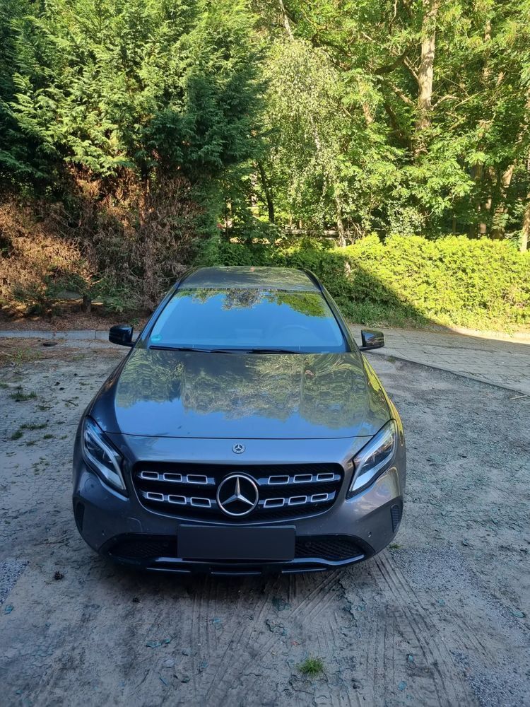 Mercedes-Benz GLA Sprzedam Mercedes GLA 200