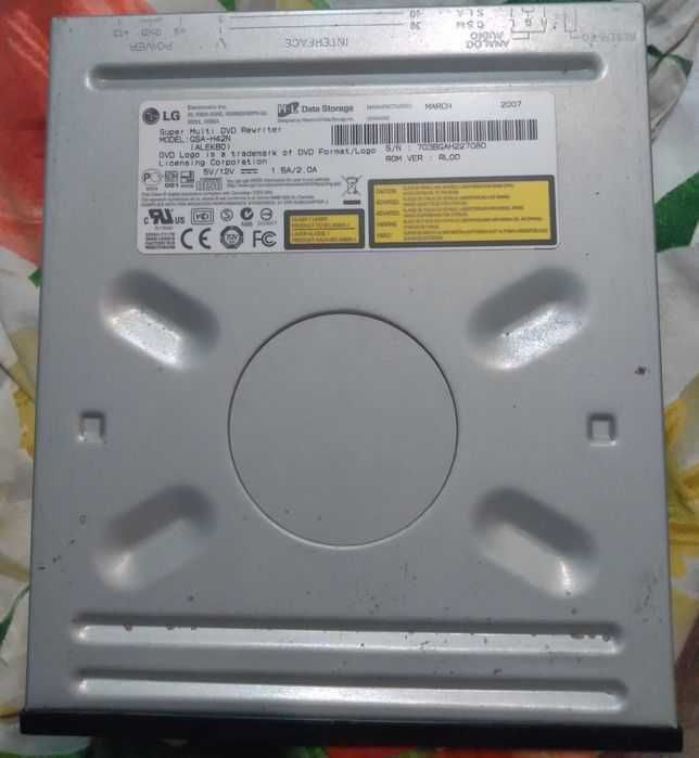 Дисковод LG GSA-H428 of DVD