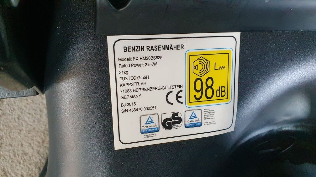 Kosiarka spalinowa z napędem