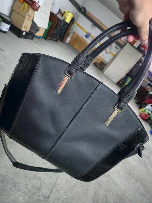 Mala de senhora preta