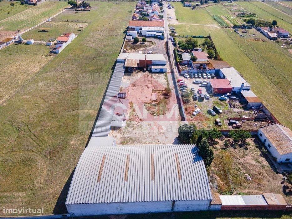 Quinta c/3 Armazéns (Negociável!)