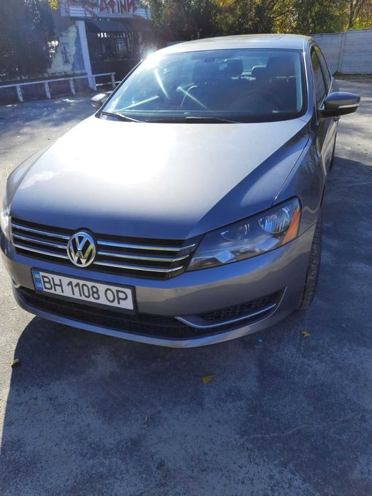 Фольцваген Пассат В7 ( 2,5  из США 2012 ) пробег родной 98 000