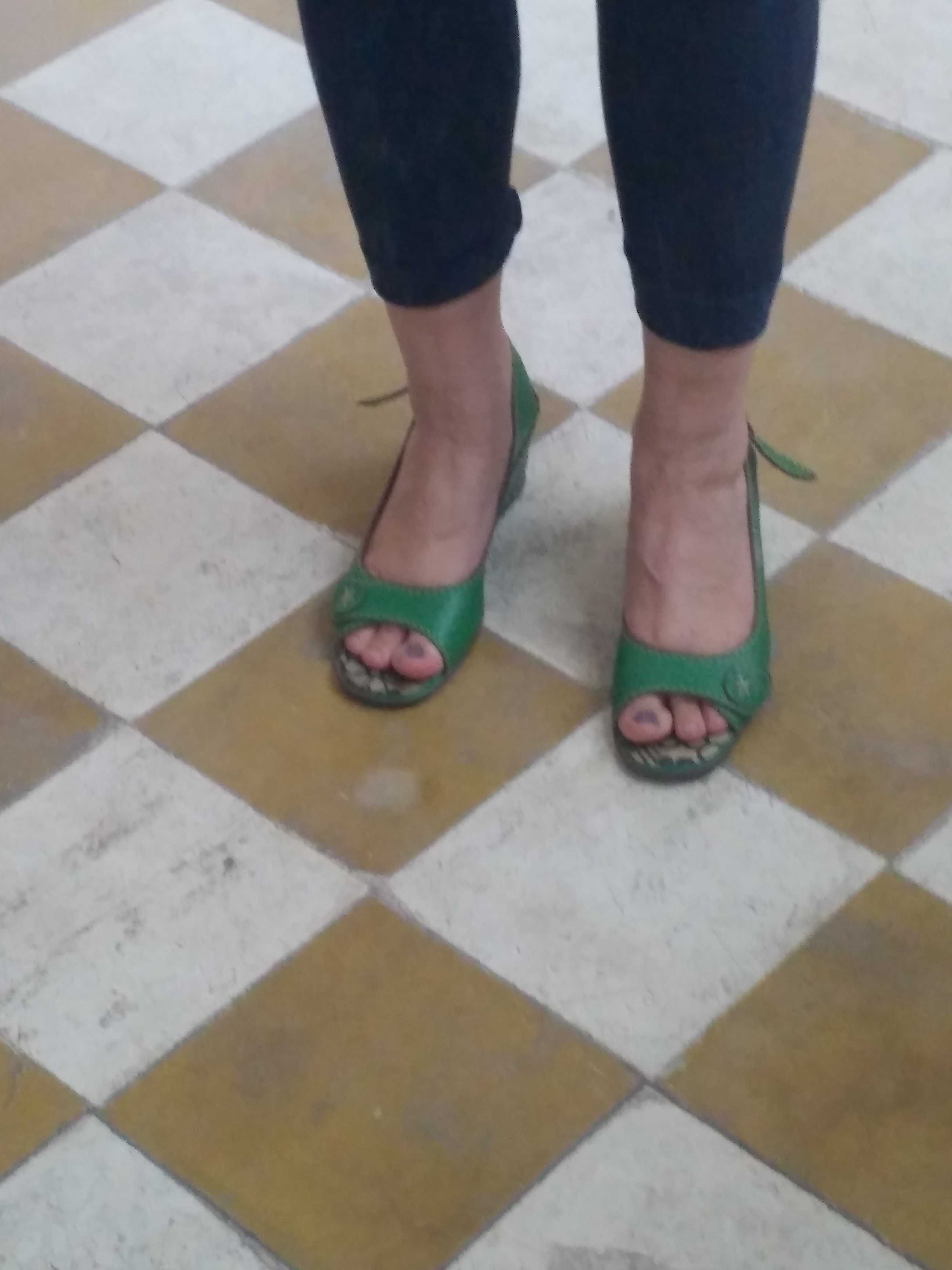 Sapatos de couro verde tamanho 39