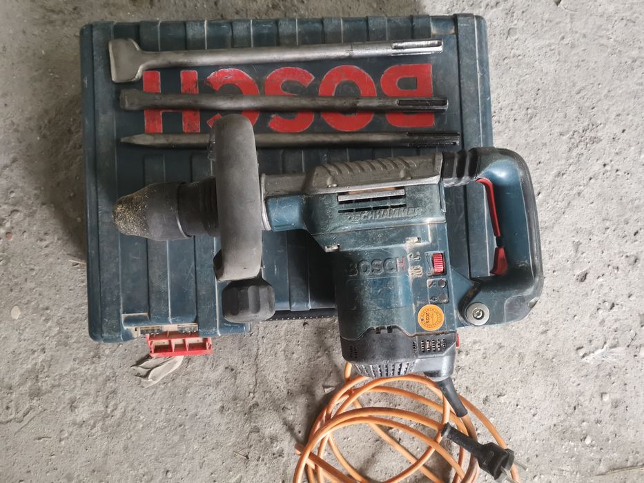 Młot udarowy Bosch GSH 5 + 3 dłuta
