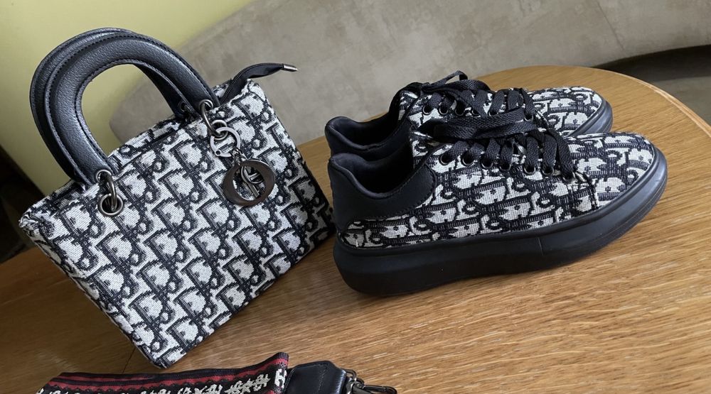 Набір сумка з кросівками, разом 800 грн!