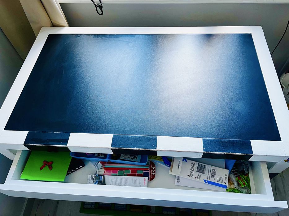 Biurko dla dzieci z szufladą bramka