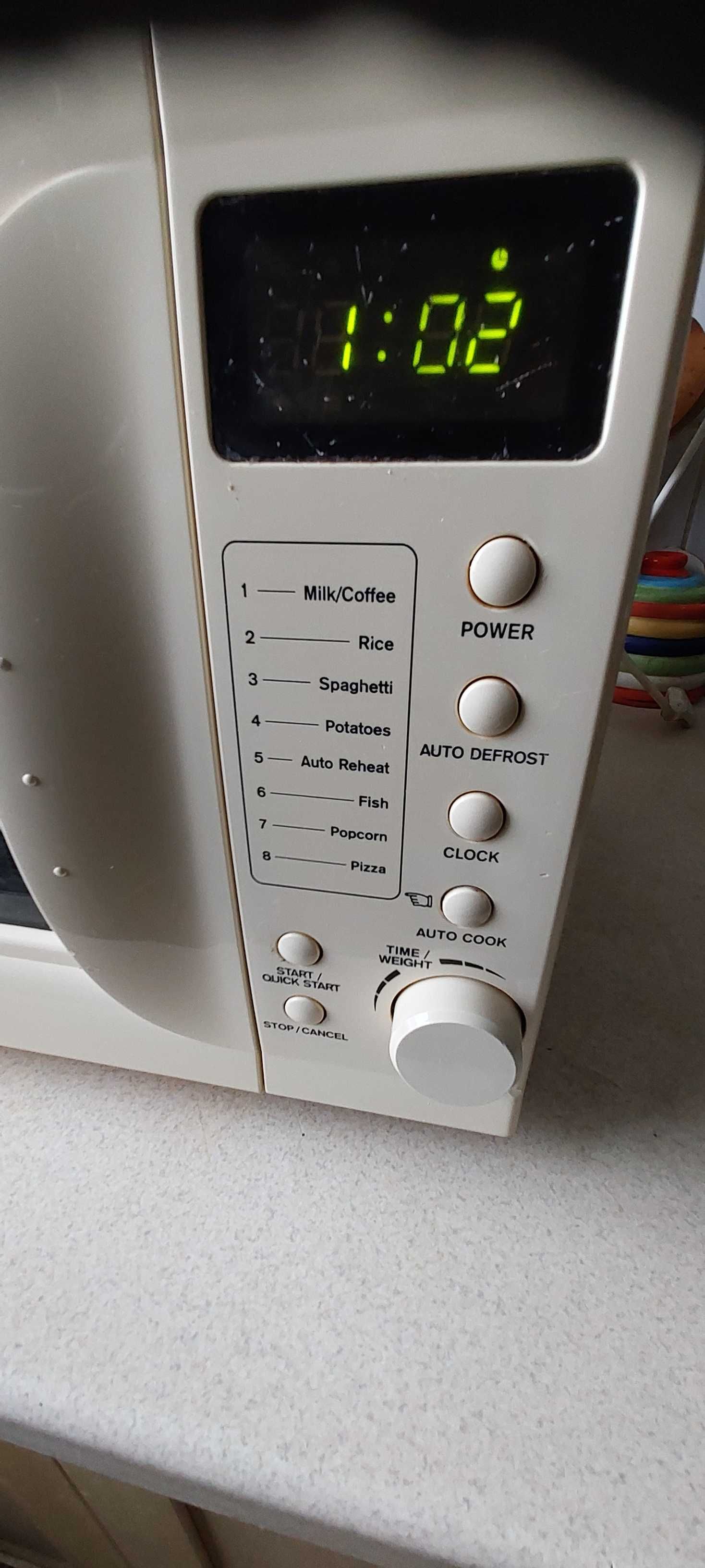 Kuchenka Mikrofalowa 700w