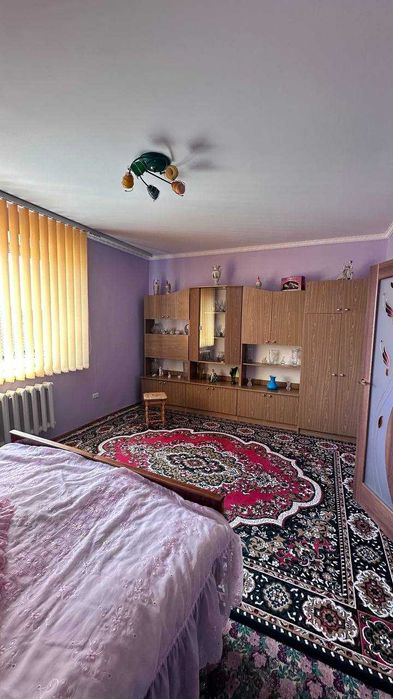 Продається чудовий двоповерховий будинок у мальовничому селі Малинівка