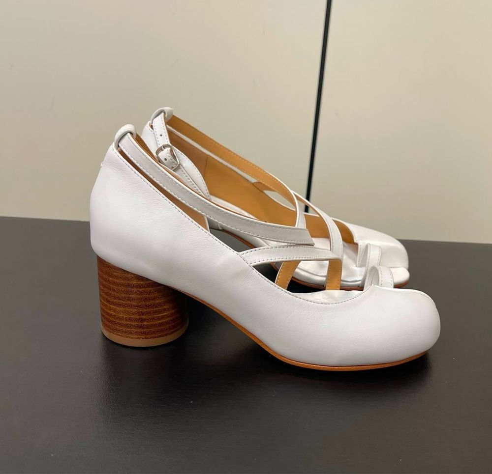 Туфли Maison Margiela таби, 35-41. Черные, белые, кожа.