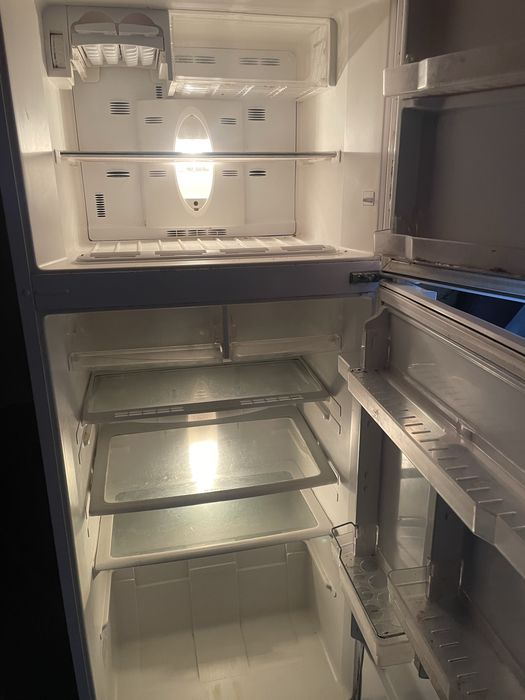 Продам большой семейный холодильник в хорошем состоянии